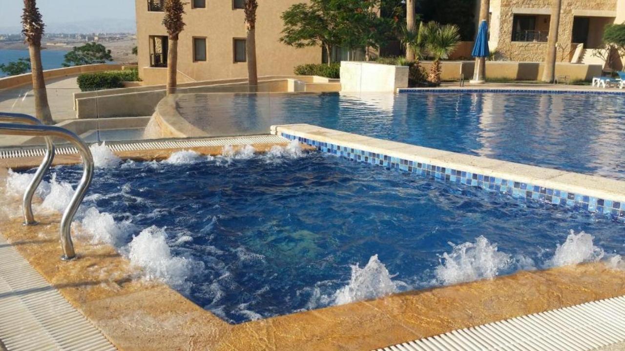 Comfy Stays Sea View Apartments At Deadsea Samarah Resort Sweimeh エクステリア 写真